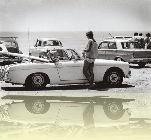 Long Reef, Jeff Carter, c1964. National Library of Australia. © Estate of Jeff Carter++