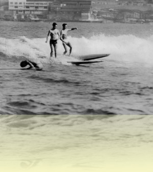 John Falkner and friend at Bondi, photographer unknown, 1948. Courtesy Lorraine Coan++